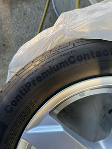 Шины + диски 225/60 R17 (7 фото из 8)