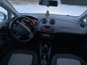 Seat Ibiza (6 foto / 10)