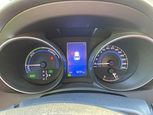 Toyota Auris Hybrid 2018 (13 foto / 13)