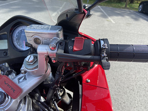 Продам Honda VFR800 (7 фото из 10)