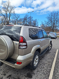 Toyota Land Cruiser Prado 120 (5 foto / 15)