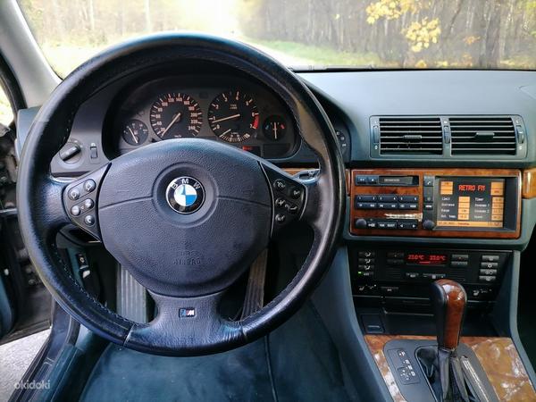 BMW 523i (фото #9)