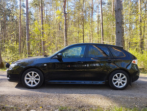 Subaru Impreza 4x4 (3 foto / 12)