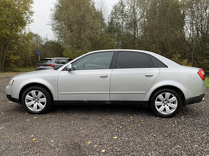 Audi A4 2.5 132kw Quattro 6k мануал (7 фото из 13)