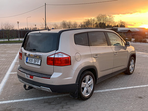 Chevrolet Orlando (8 фото из 15)