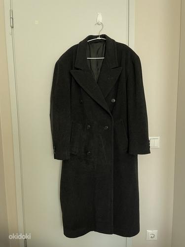 Винтажное зимнее пальто Hugo Boss из цельной шерсти (фото #1)