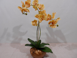 Композиции из искусственных орхидей