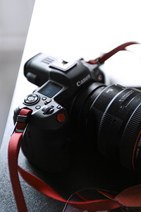 Canon R5C (2 фото из 7)