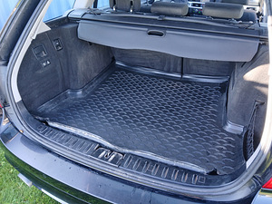 BMW 320D (12 foto / 15)