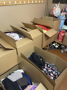 ~250kg sorteeritud kasutatud meeste, naiste, laste rõivad (1 foto / 1)