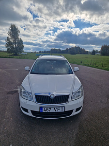 Skoda Octavia 2009 (3 foto / 6)