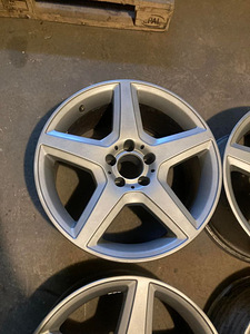 18" erilaiused Mercedes-Benz veljed (5 foto / 7)