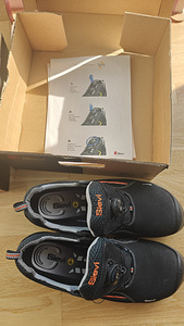 Sievi turvajalanõud 46-47(suve+talvesaapad) 2tk ühe hinnaga! (2 foto / 6)