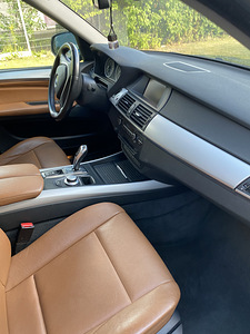 BMW X5 (6 foto / 10)