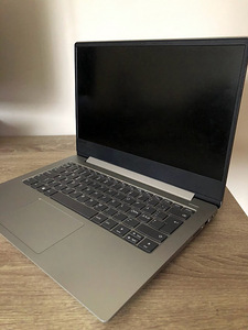 Lenovo Ideapad 330S-14IKB (4 foto / 6)