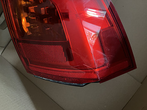 Tagatuli parem Volvo V90 2019- / varuosakood 32293877 / EU (4 foto / 5)