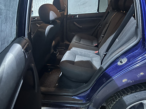Müüa Volkswagen Golf 2004. aasta auto (5 foto / 15)