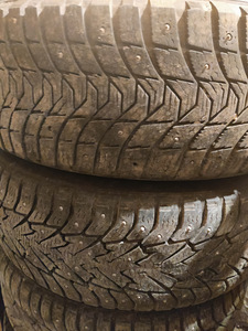 Veljed koos naastrehvidega 5x112 205/55 R16 (4 foto / 7)