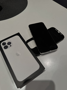 iPhone 13 pro max silver 128gb (2 фото из 3)