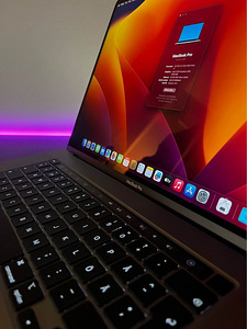 MacBook Pro (16", 2019) I7 9th gen / 16GB ram / CL 30 (2 foto / 6)
