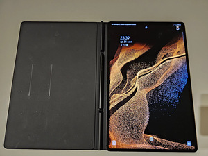 Galaxy Tab S8 Ultra 5G + Galaxy Tab S8 Ultra Book Cover (4 foto / 4)