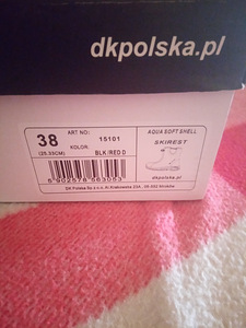 Женские ботинки новые (2 фото из 4)