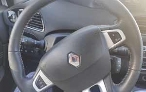 Renault Grand Scenic (8 foto / 11)