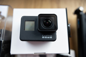 GoPro Hero7 Black Action Camera + Lisad (2 foto / 3)