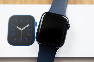 Apple Watch 6 GPS 44mm Sport Band, blue/deep navy (2 foto / 2)