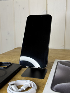Apple iPhone 15 Pro Max 256GB Black Titanium (2 foto / 4)