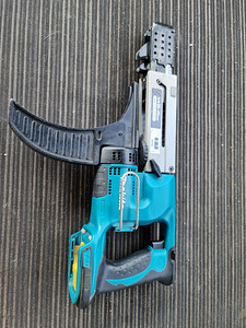 MAKITA DFR550 18V (1 foto / 2)
