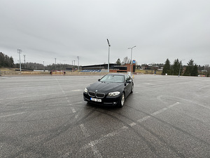 BMW F10 523i (2 foto / 10)
