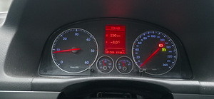 Volkswagen touran (10 foto / 14)