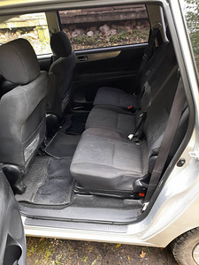 Продам Toyota avensis Verso (5 foto / 9)