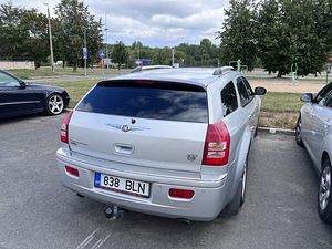 Chrysler 300C (3 фото из 4)