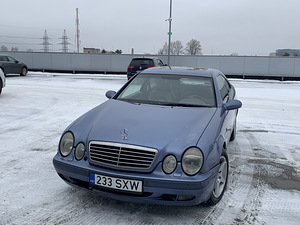 Mercedes benz clk 320 (2 foto / 6)