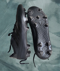 Бутсы Adidas (4 фото из 5)