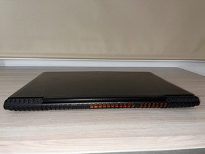 Lenovo Y520-15IKBN GTX-1050 I5-7300 (6 foto / 10)