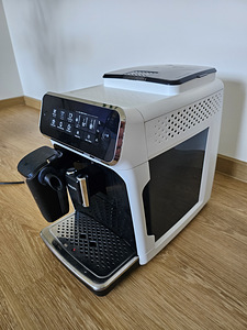 Philips EP3243 täisautomaatne kohvimasin/espressomasin (1 foto / 5)