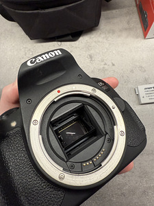 Canon EOS 700D + 18-55 Kit объект (4 фото из 10)