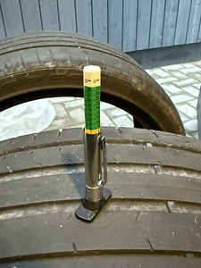 Pirelli P Zero suverehvid 215/40 R18 (8 foto / 9)