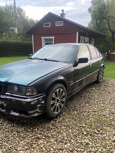 Продается e36 1.6 зимний автомобиль (1 фото из 7)