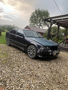 Продается e36 1.6 зимний автомобиль (3 фото из 7)