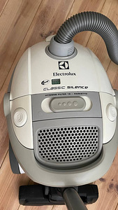Пылесос Electrolux Classic Silence ZCS2100 (2 фото из 2)