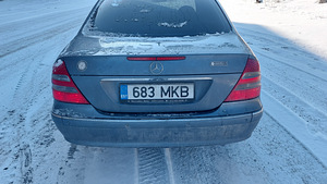 Mercedes benz E270 W211 Varuosad (4 foto / 8)