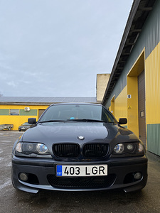 BMW 330d M-PAKETT (2 foto / 10)