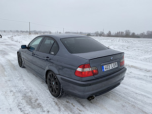 BMW 330d M-PAKETT (5 foto / 10)