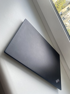 Lenovo Thinkpad A285 (1 foto / 3)