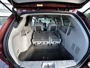 Chrysler Voyager Stow n' Go 3.8 V6 LPG (8 фото из 15)