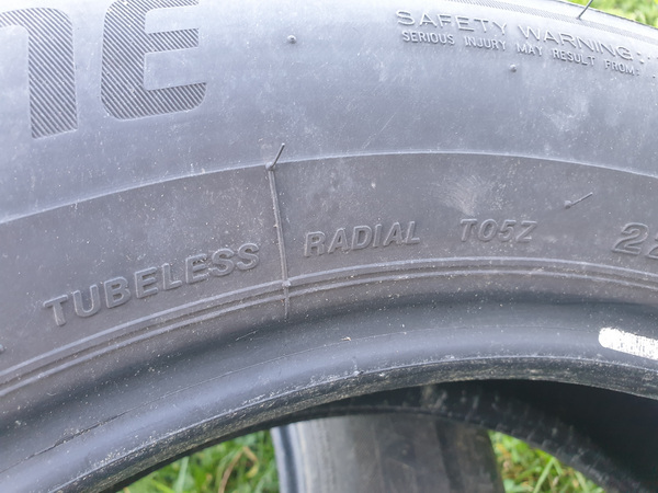 Rehvid 225/60R18 100V